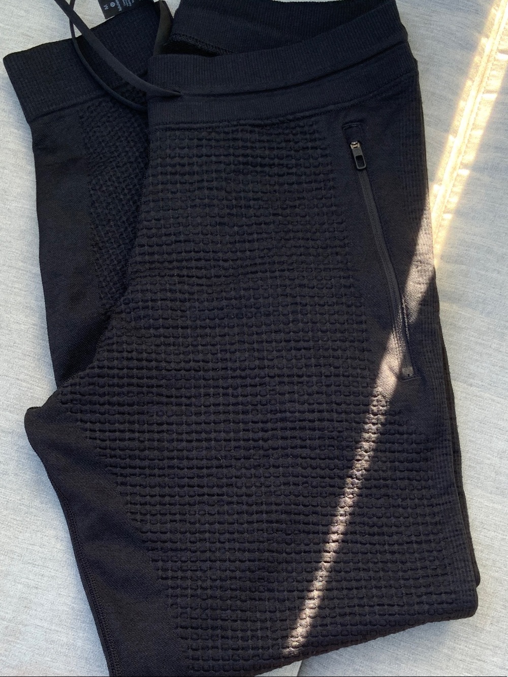 Men’s LuLuLemon Joggers (M)